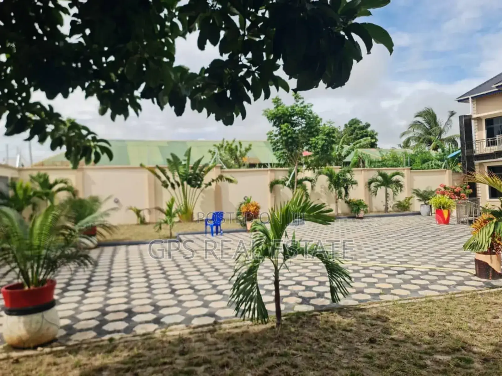 5bdrm House in Vikindu, Mkuranga for sale