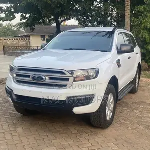 Ford Everest 2018 White