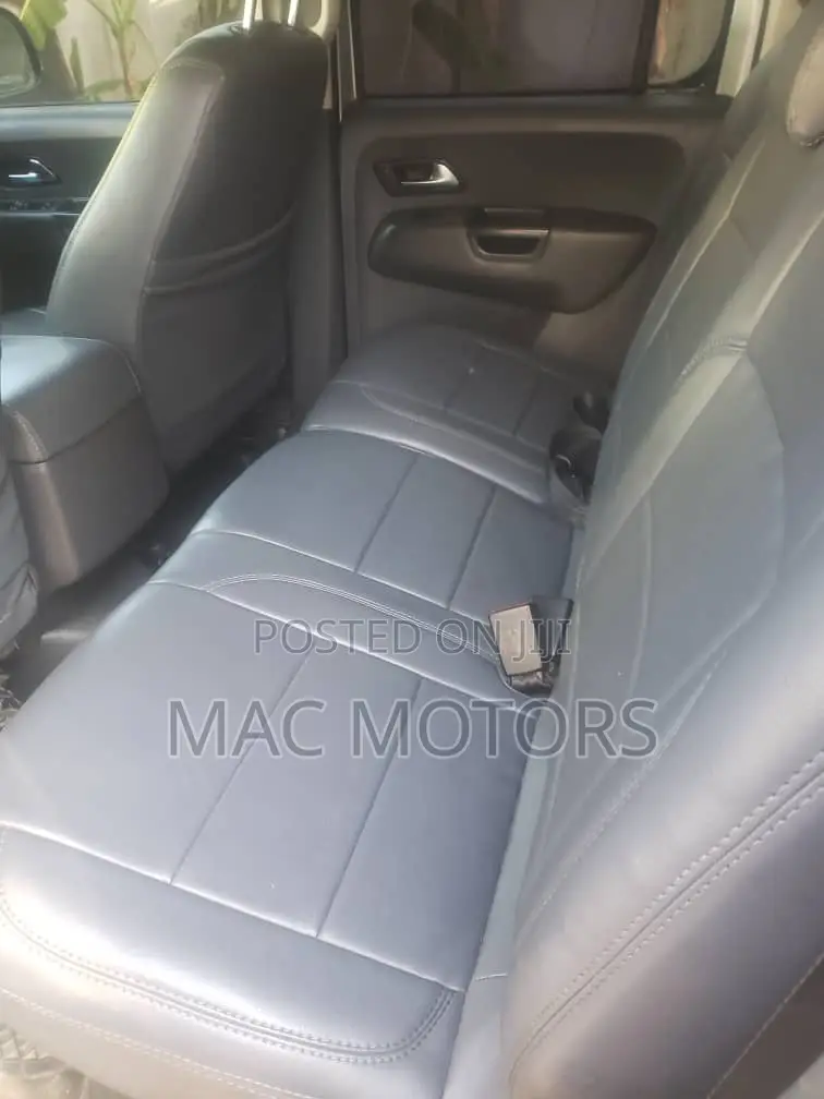 Volkswagen Amarok 2012 Silver