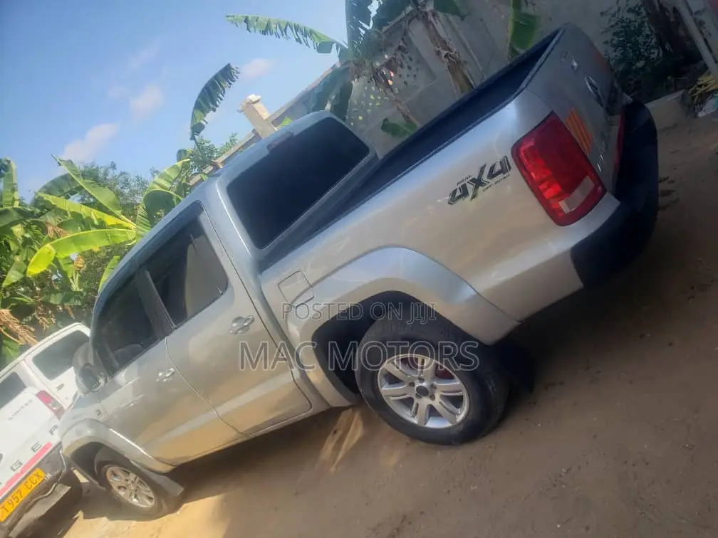 Volkswagen Amarok 2012 Silver