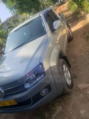 Volkswagen Amarok 2012 Silver
