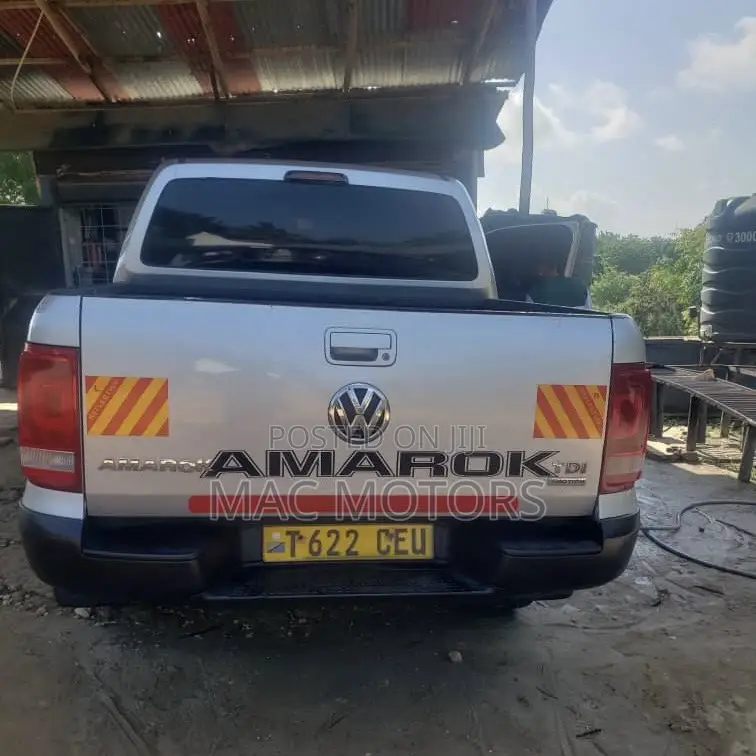 Volkswagen Amarok 2012 Silver