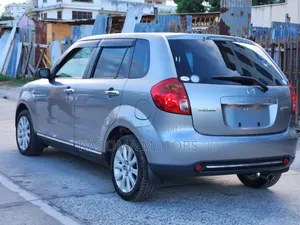 Mazda Verisa 2008 Silver