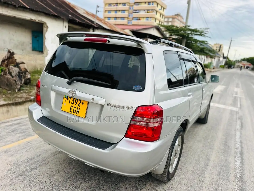 Toyota Kluger 2009 Silver