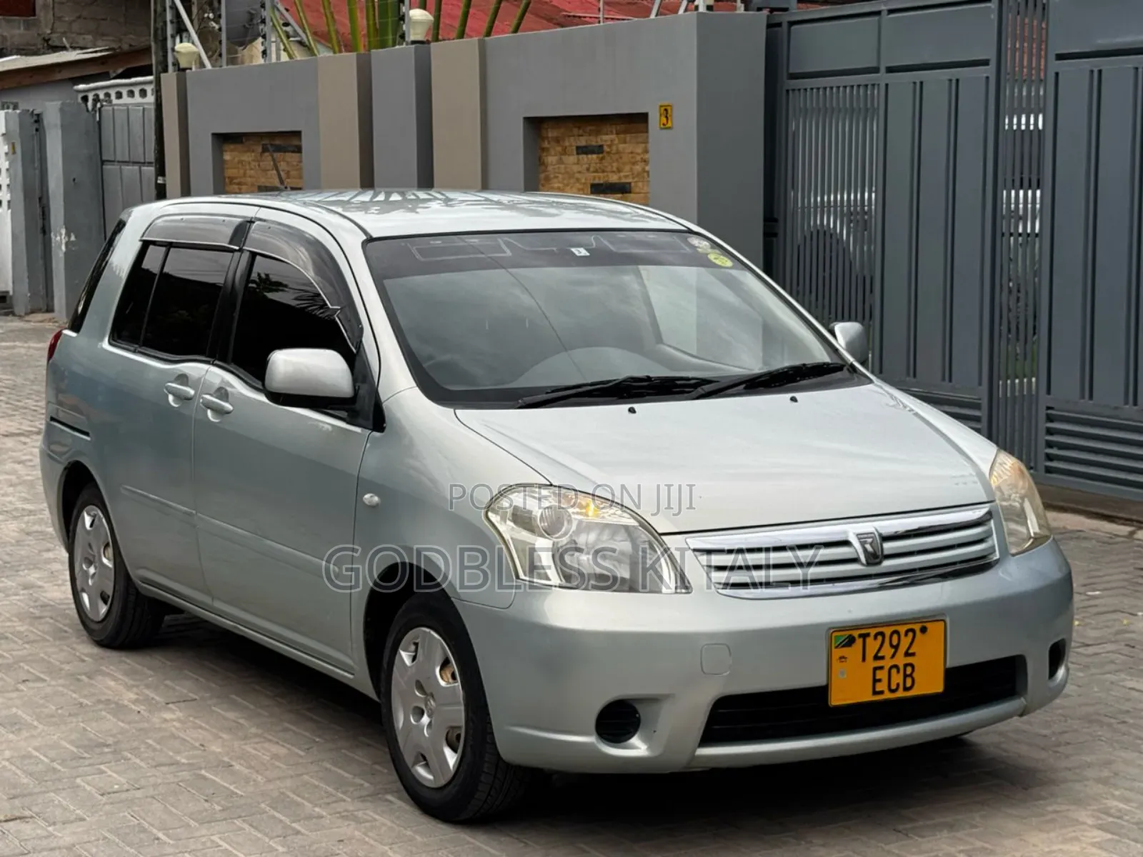 Toyota Raum 1.5 AWD 2003 Gray