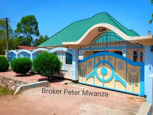 3bdrm House in Airport Road, Ilemela for rent