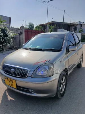 Toyota Vitz 2003 Silver