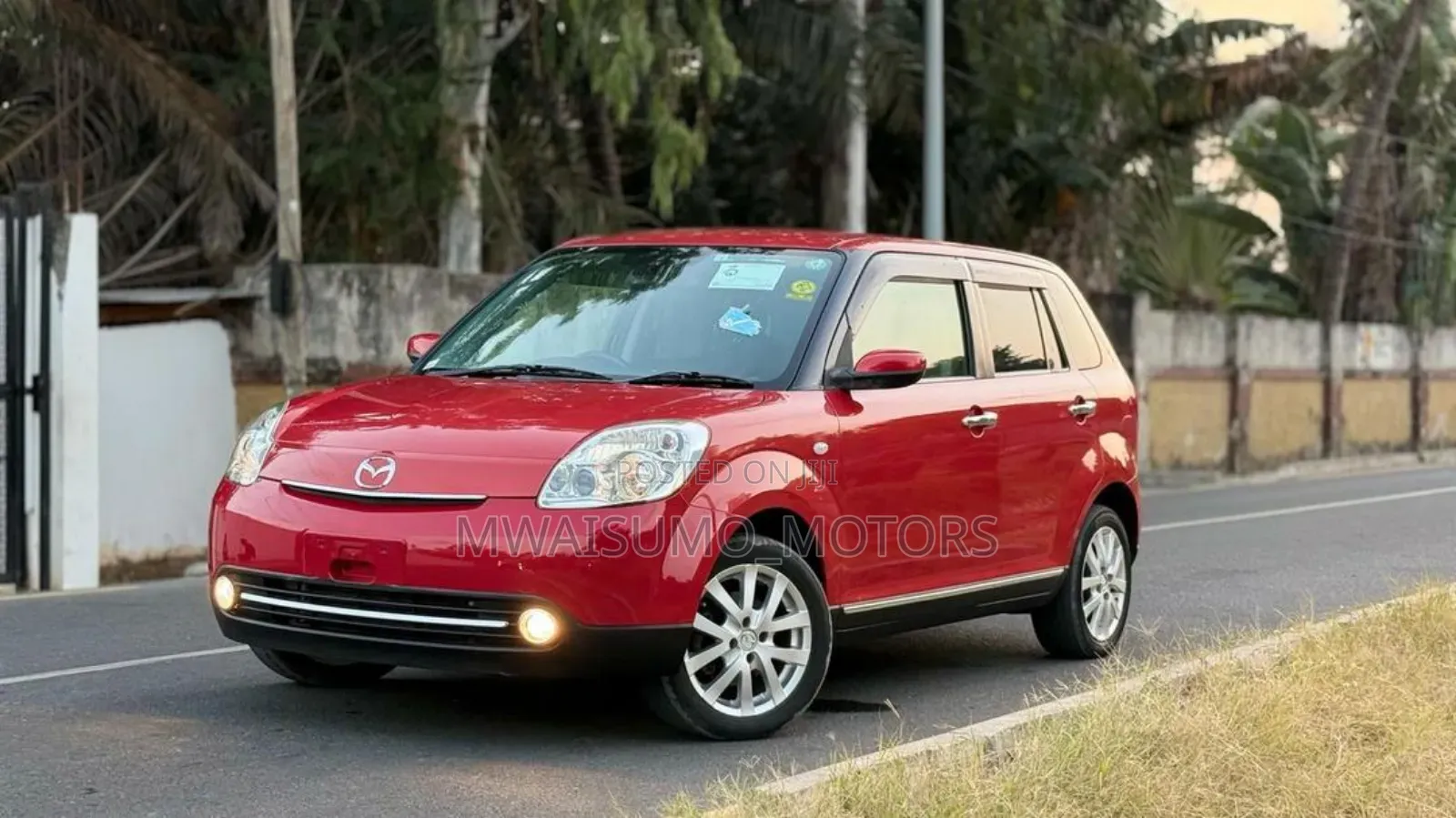 Mazda Verisa 2010 Red