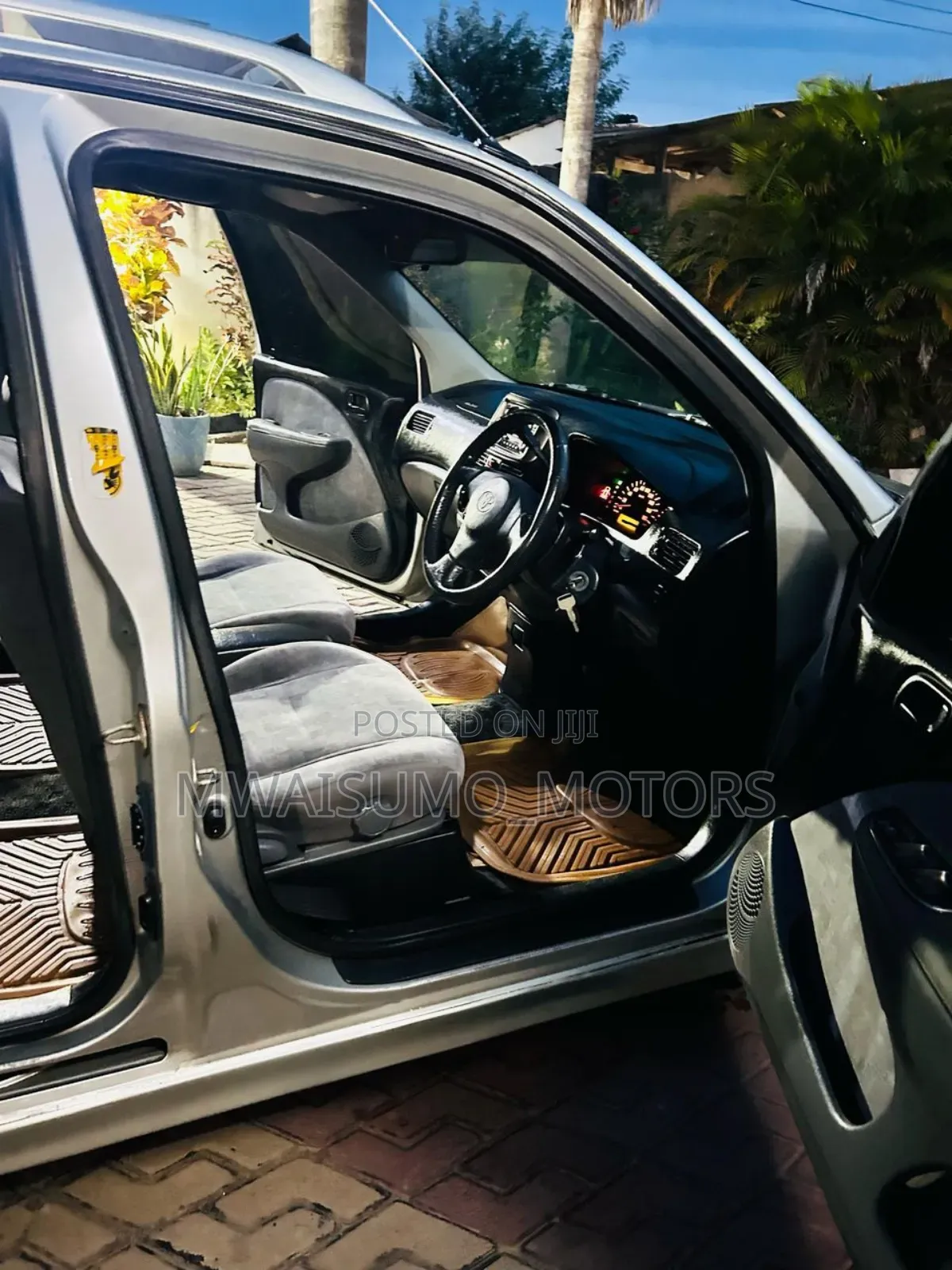 Toyota Raum 2002 Gold