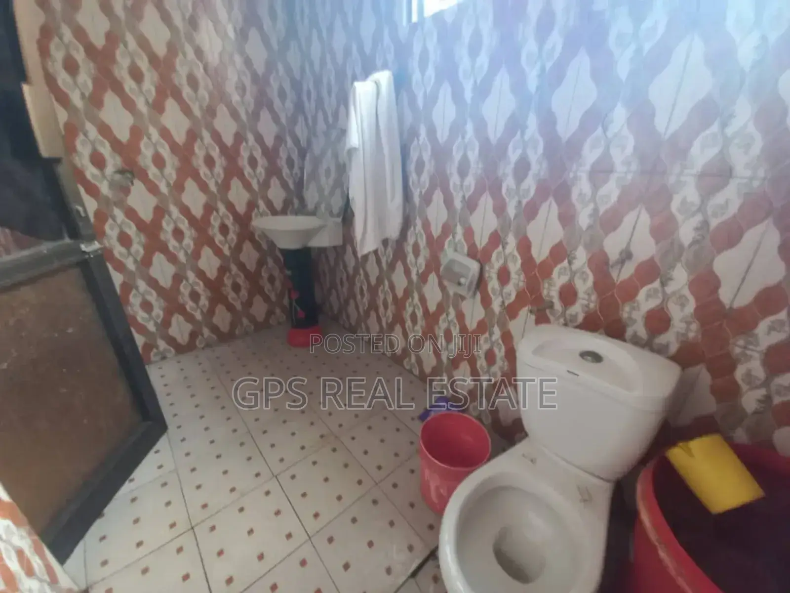 3bdrm House in Mbande Kisewe, Kinondoni for sale