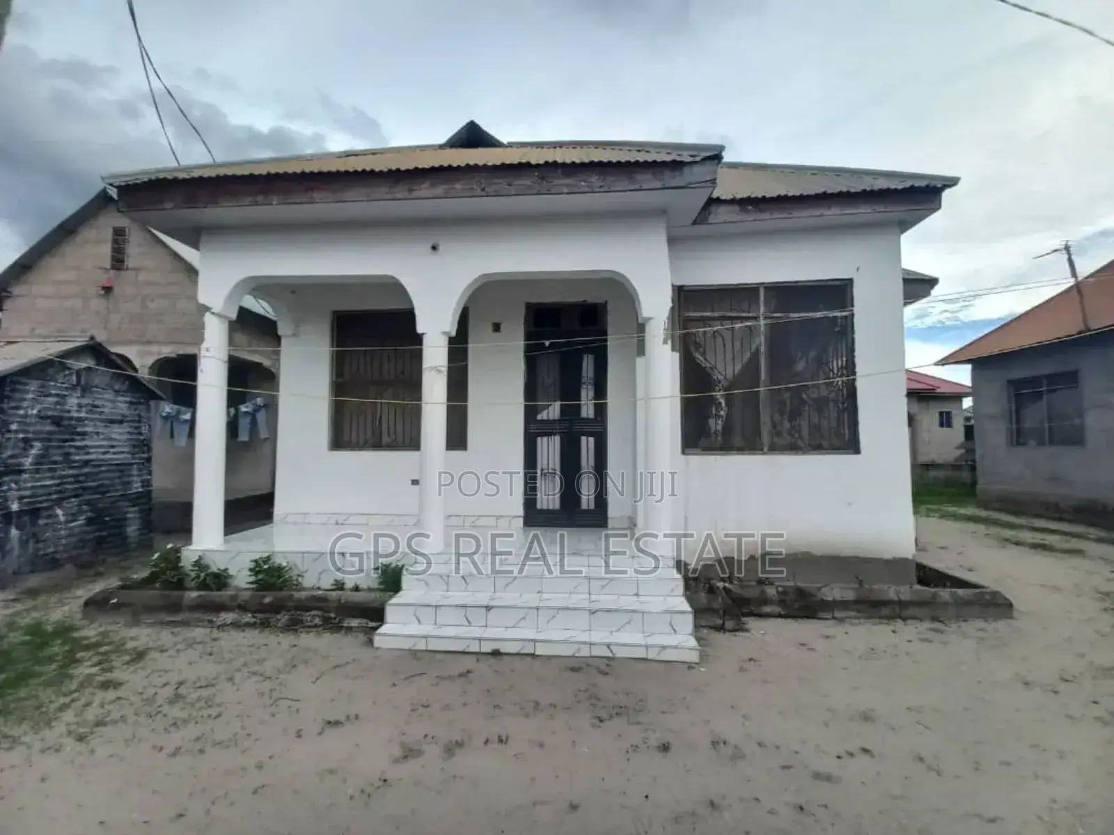 3bdrm House in Mbande Kisewe, Kinondoni for sale