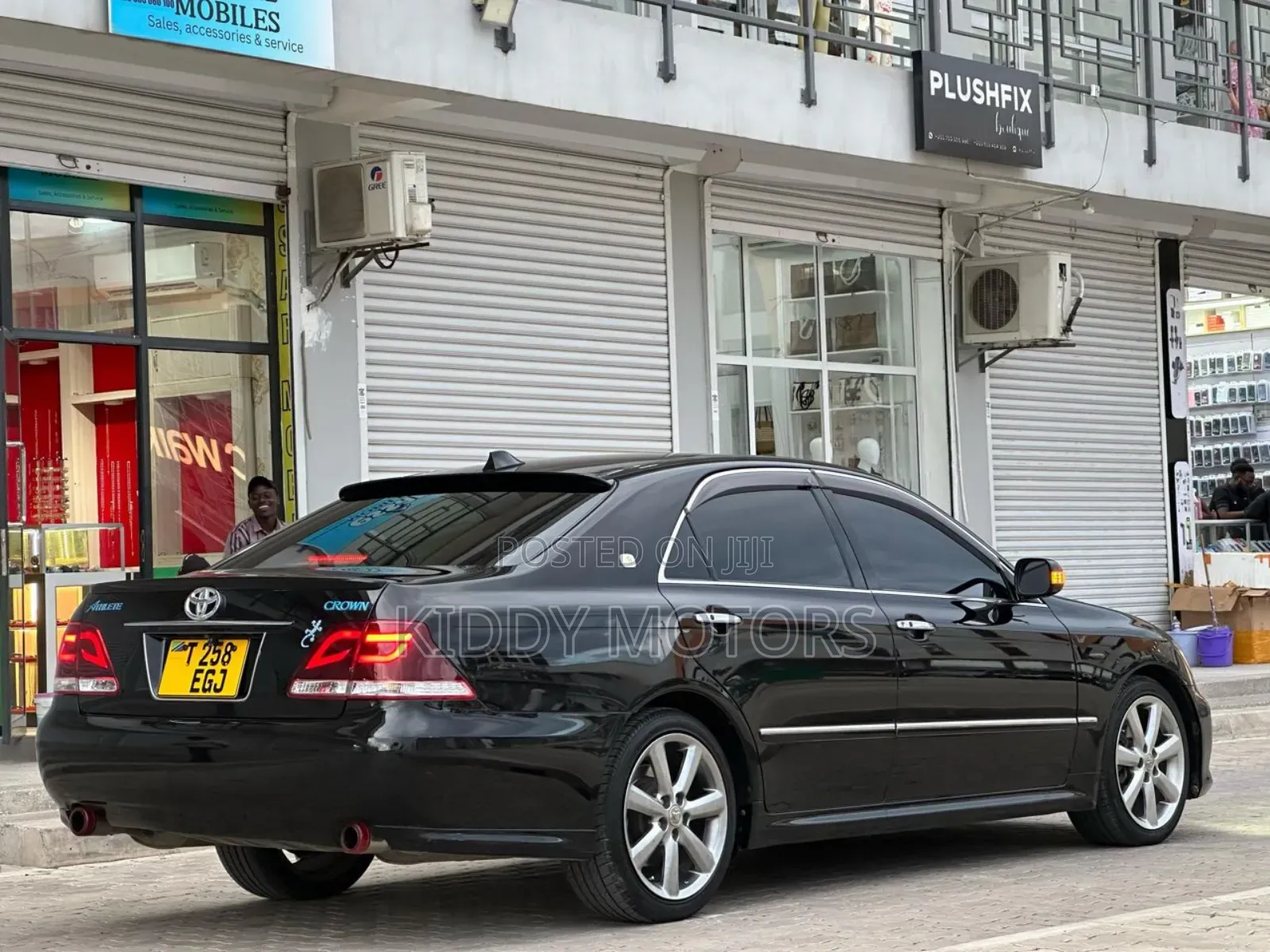 Toyota Crown 2004 Black