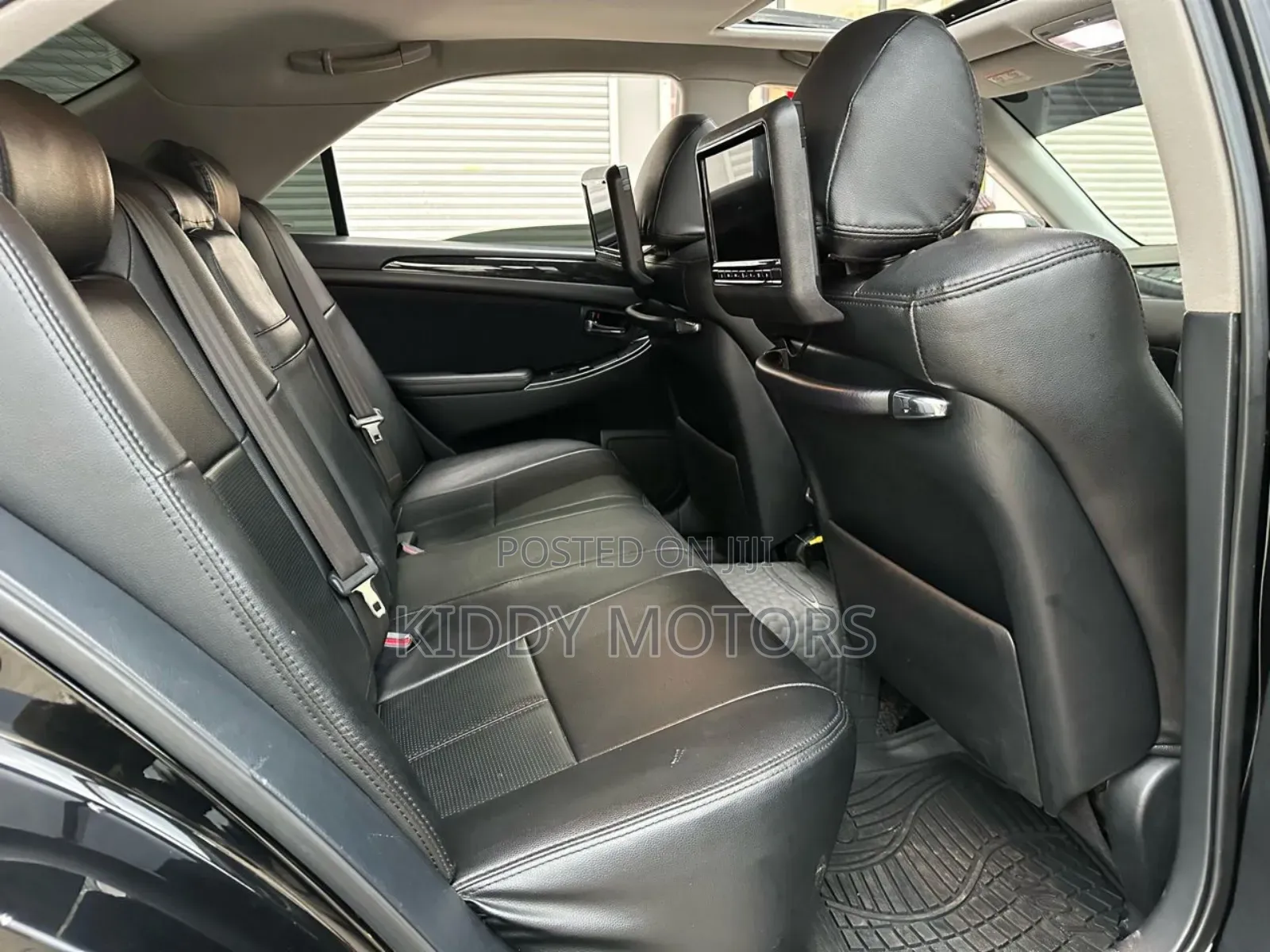 Toyota Crown 2004 Black