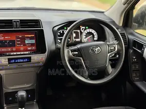 Toyota Land Cruiser Prado 2.7 2018 White