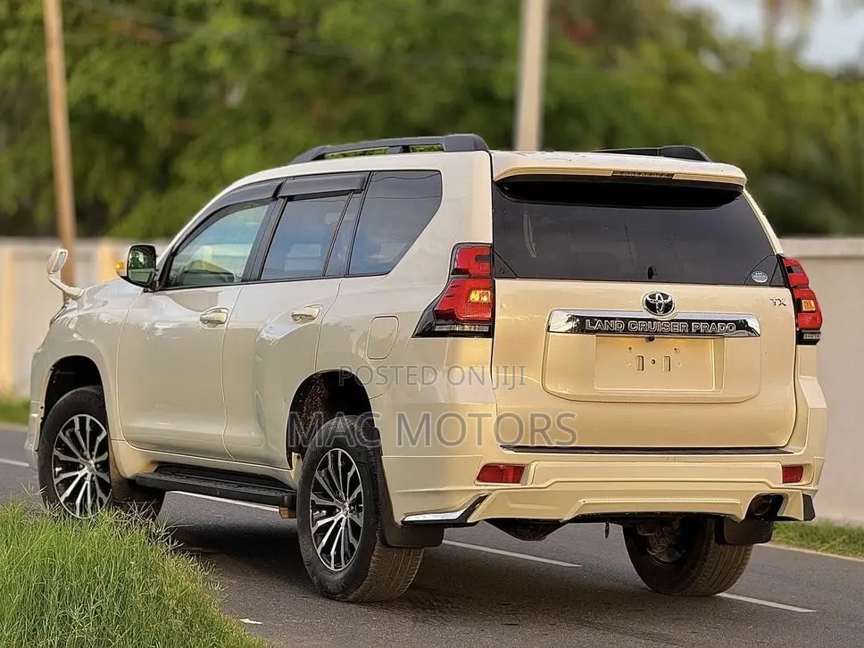 Toyota Land Cruiser Prado 2.7 2018 White