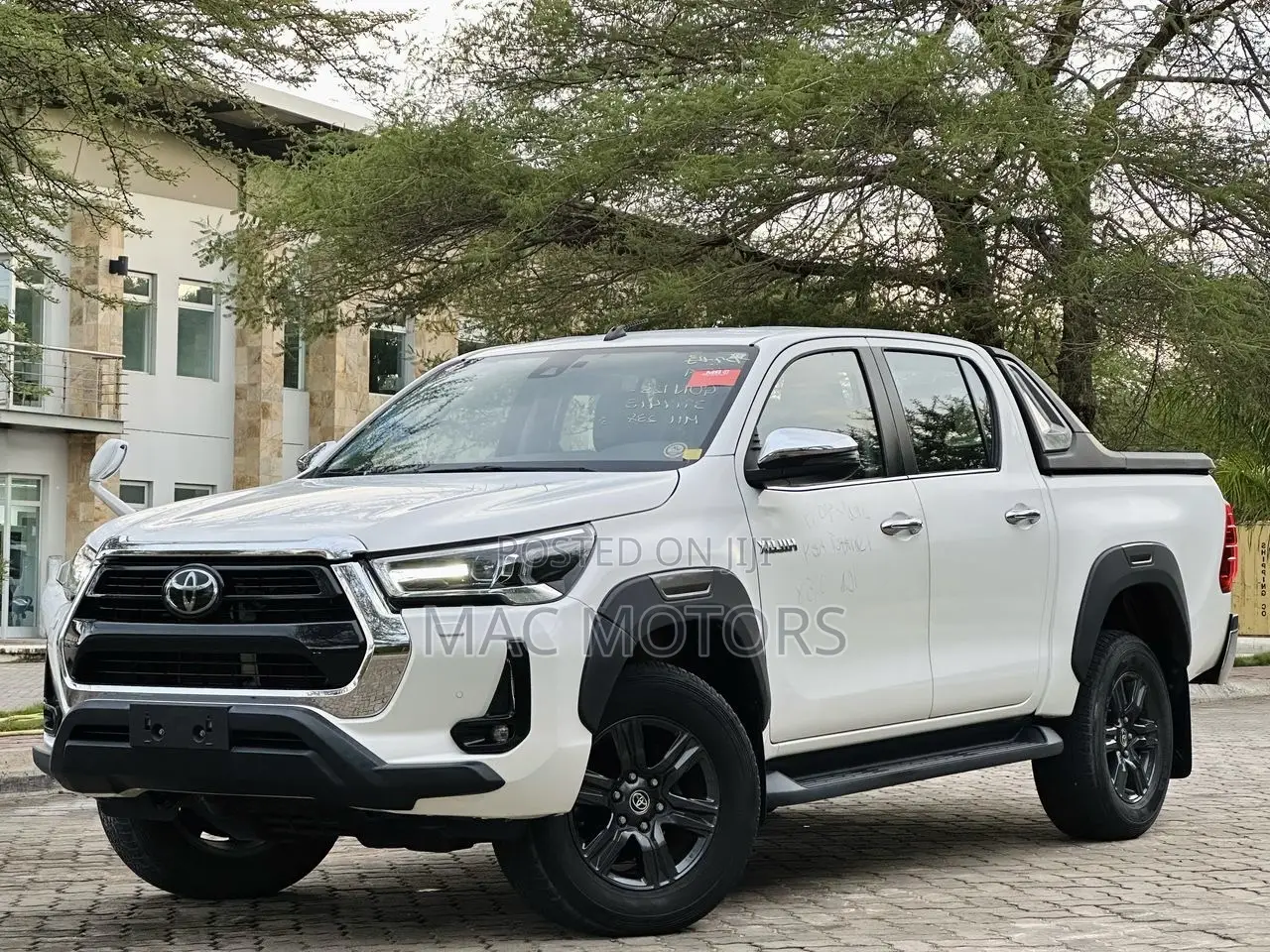 Toyota Hilux 2020 Off white