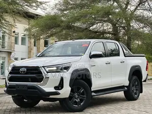 Toyota Hilux 2020 Off white