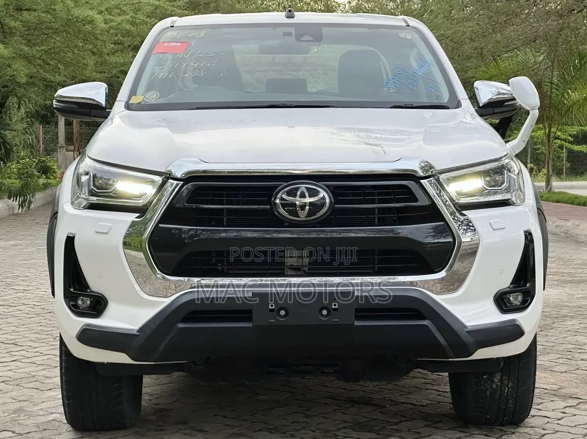 Toyota Hilux 2020 Off white