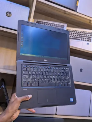 Laptop Dell Latitude 3380 8GB Intel Core I3 HDD 500GB