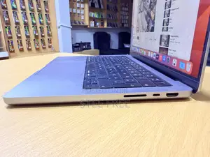 Laptop Apple MacBook Pro 2021 M1 16GB Apple M1 Pro SSD 512GB