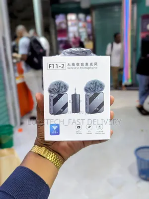 3 in 1 Wireless Mic for iPhones, Type C Devices, and Cameras