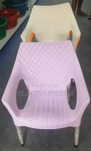 Strong Luxury Plastic Chair New 2025