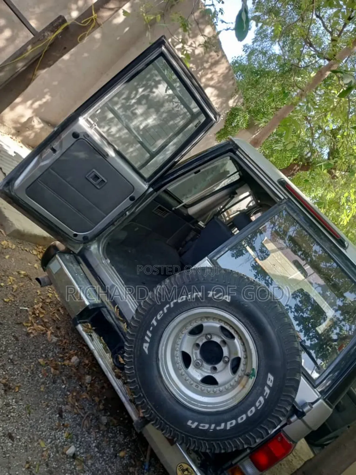 Toyota Land Cruiser 1999 Gray