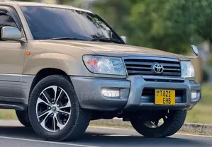 Toyota Land Cruiser 2001 Gold