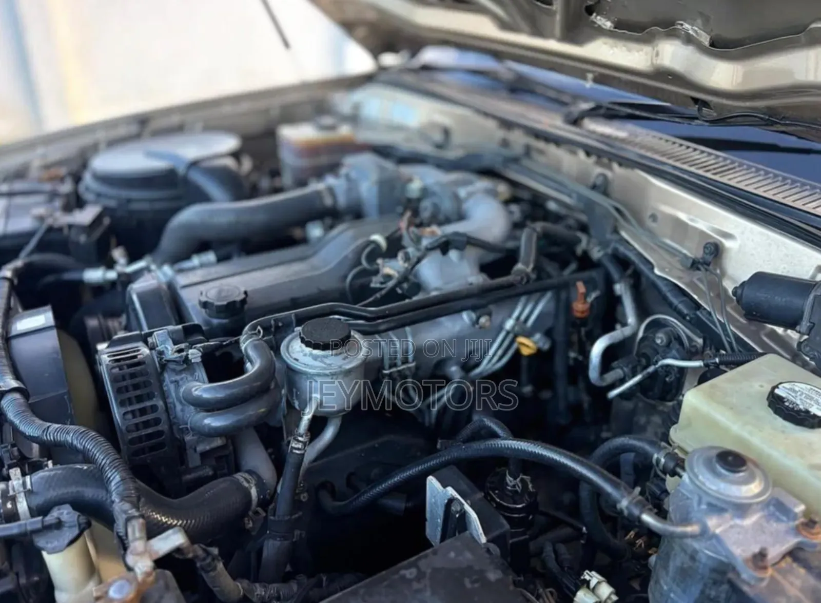 Toyota Land Cruiser 2001 Gold