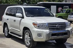 Toyota Land Cruiser 4.6 V8 ZX 2011 White