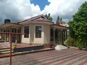 5bdrm House in Kimara Temboni, Kinondoni for sale