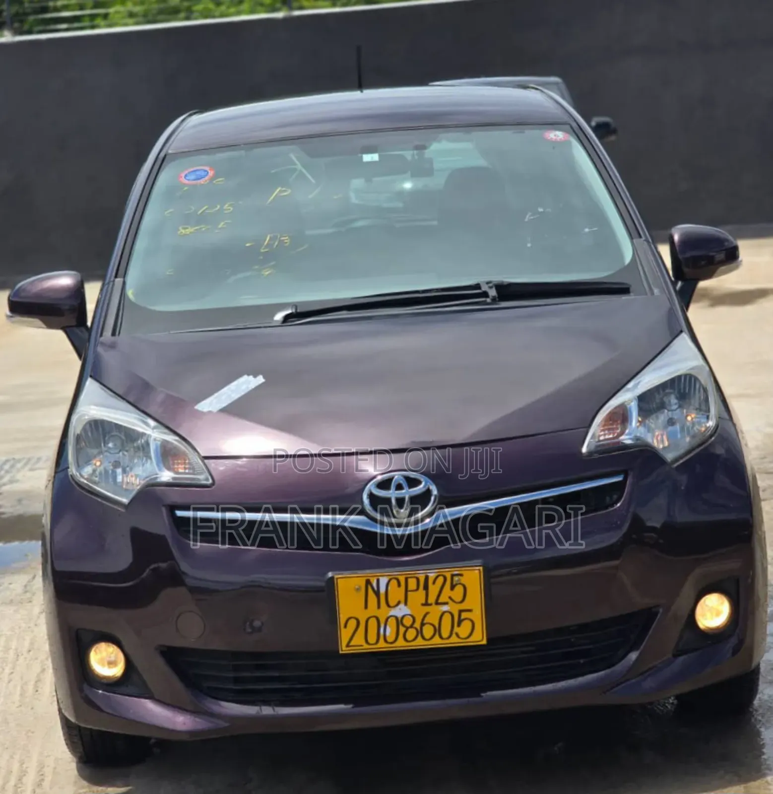 Toyota Ractis 1.5 FWD 2011 Burgundy
