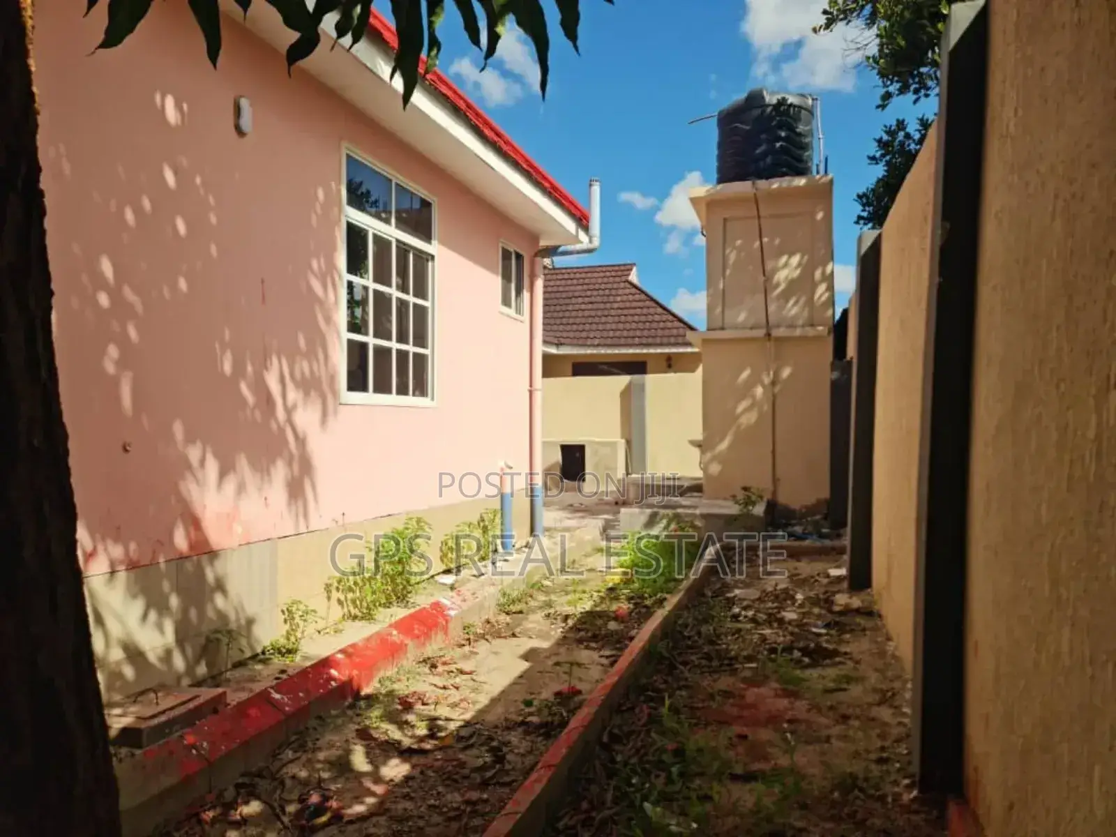 5bdrm House in Kigamboni Chekechea for sale