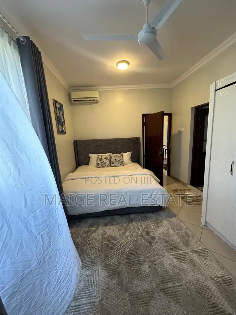 Furnished 3bdrm Duplex in Oyster Bay for rent
