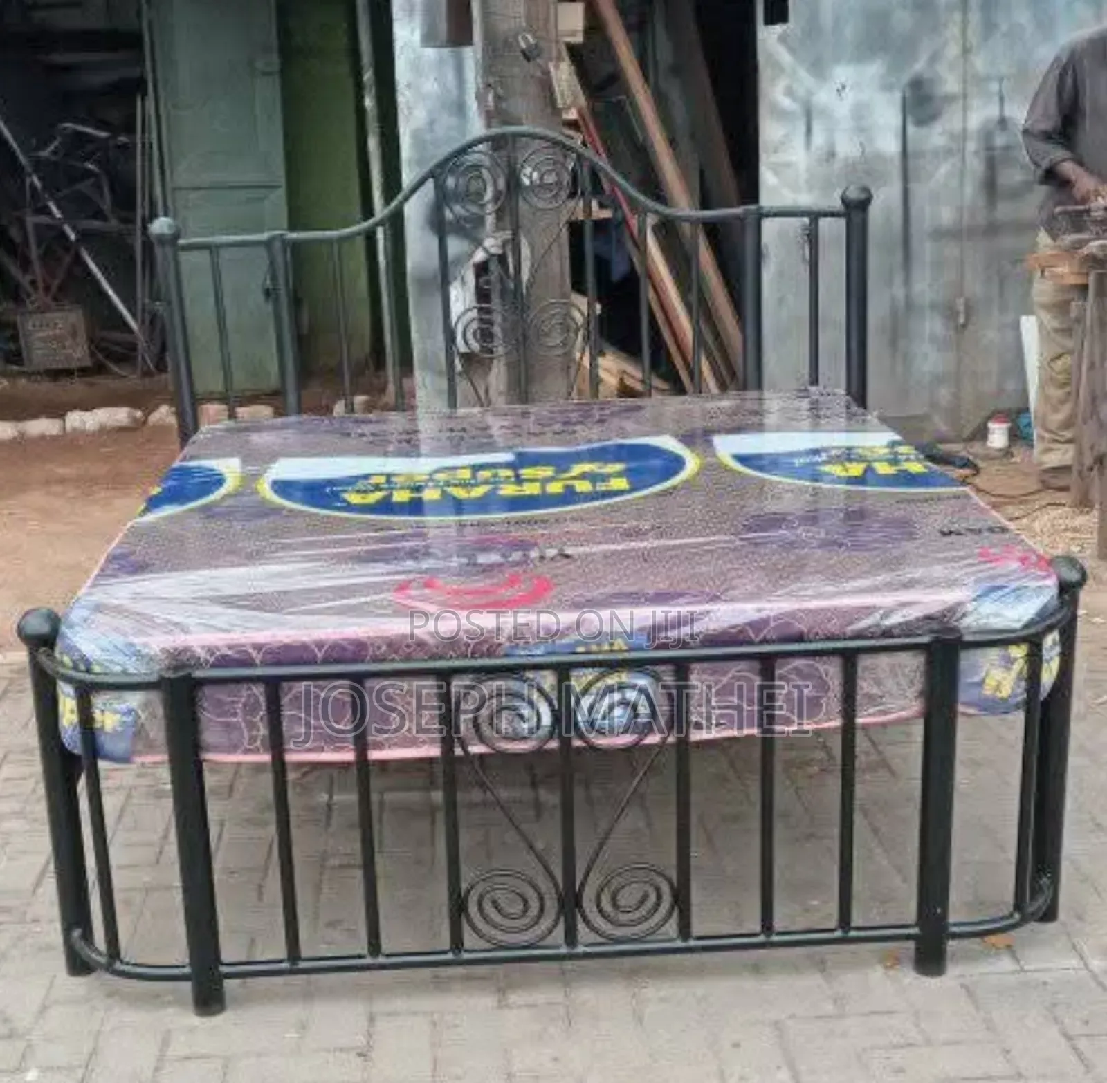 Kitanda Cha Chuma 5x6