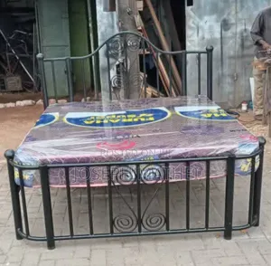Kitanda Cha Chuma 5x6
