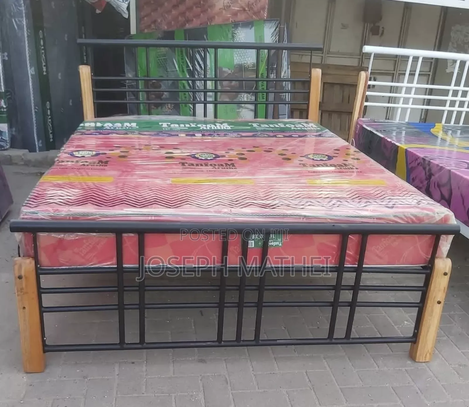 Kitanda Kizuri 5x6 Culture Na Godoro Ya Tanfoam Arusha