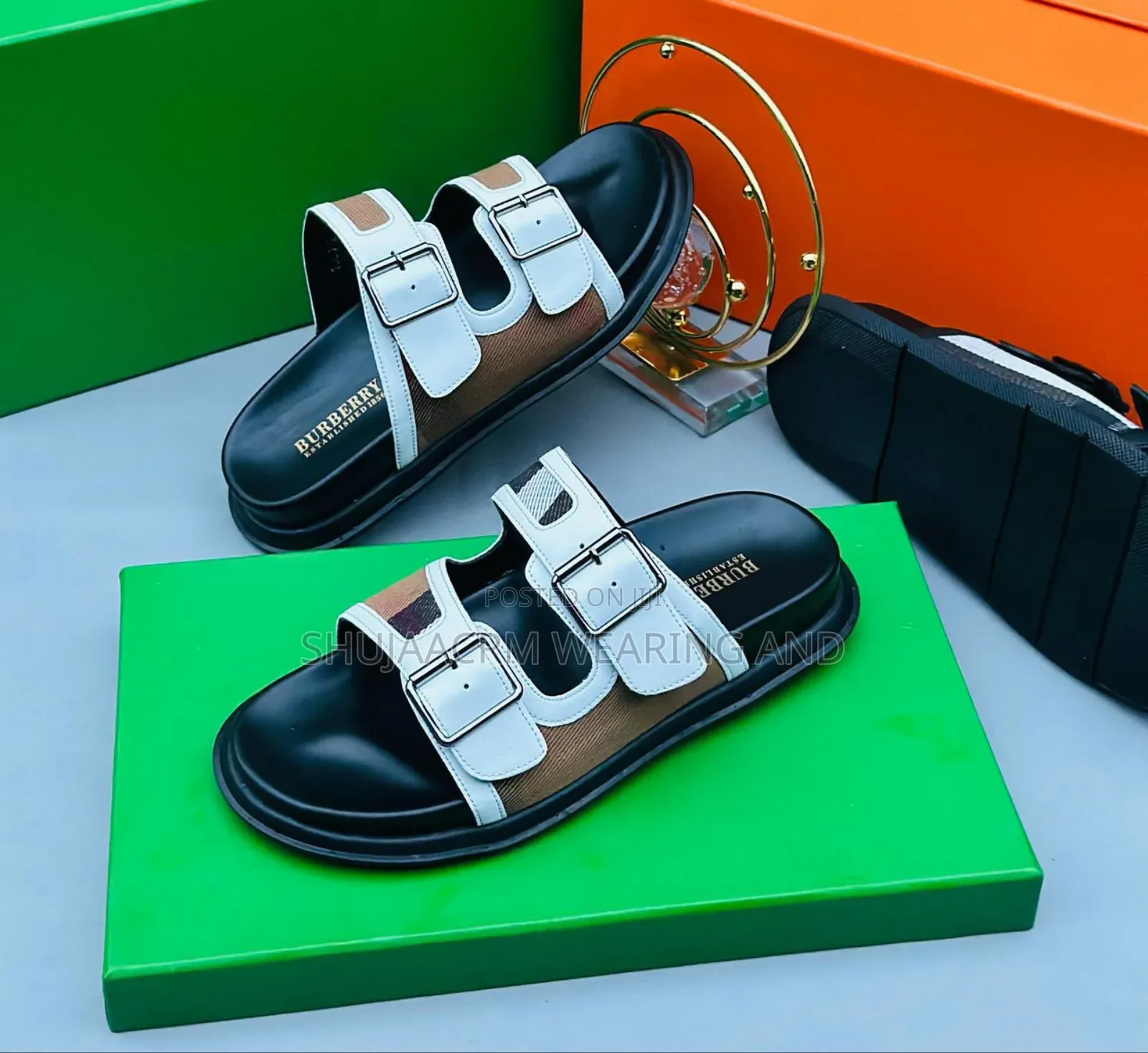 Sendo Mpya (Arrival Sandals)