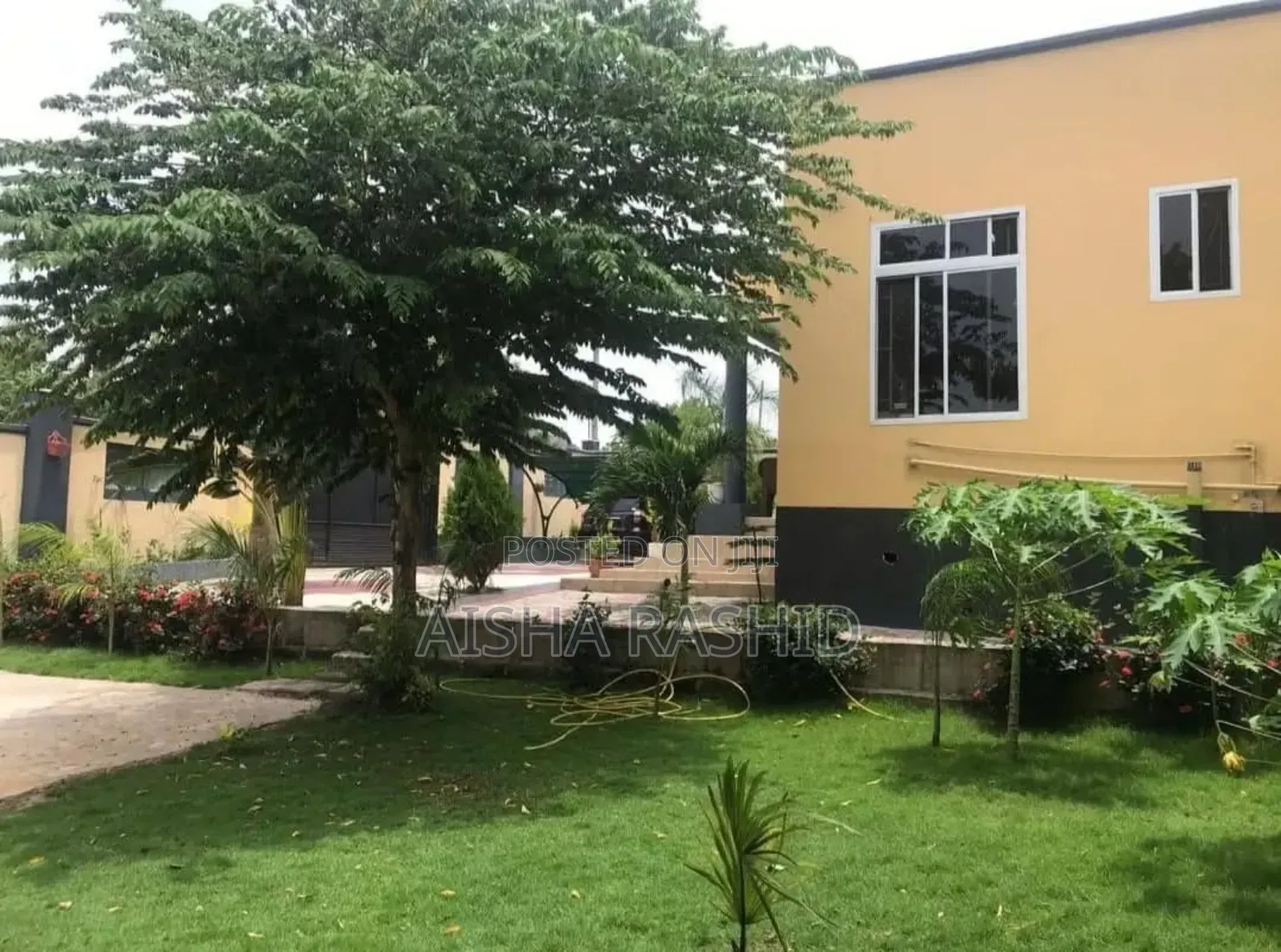 3bdrm House in Goba for sale
