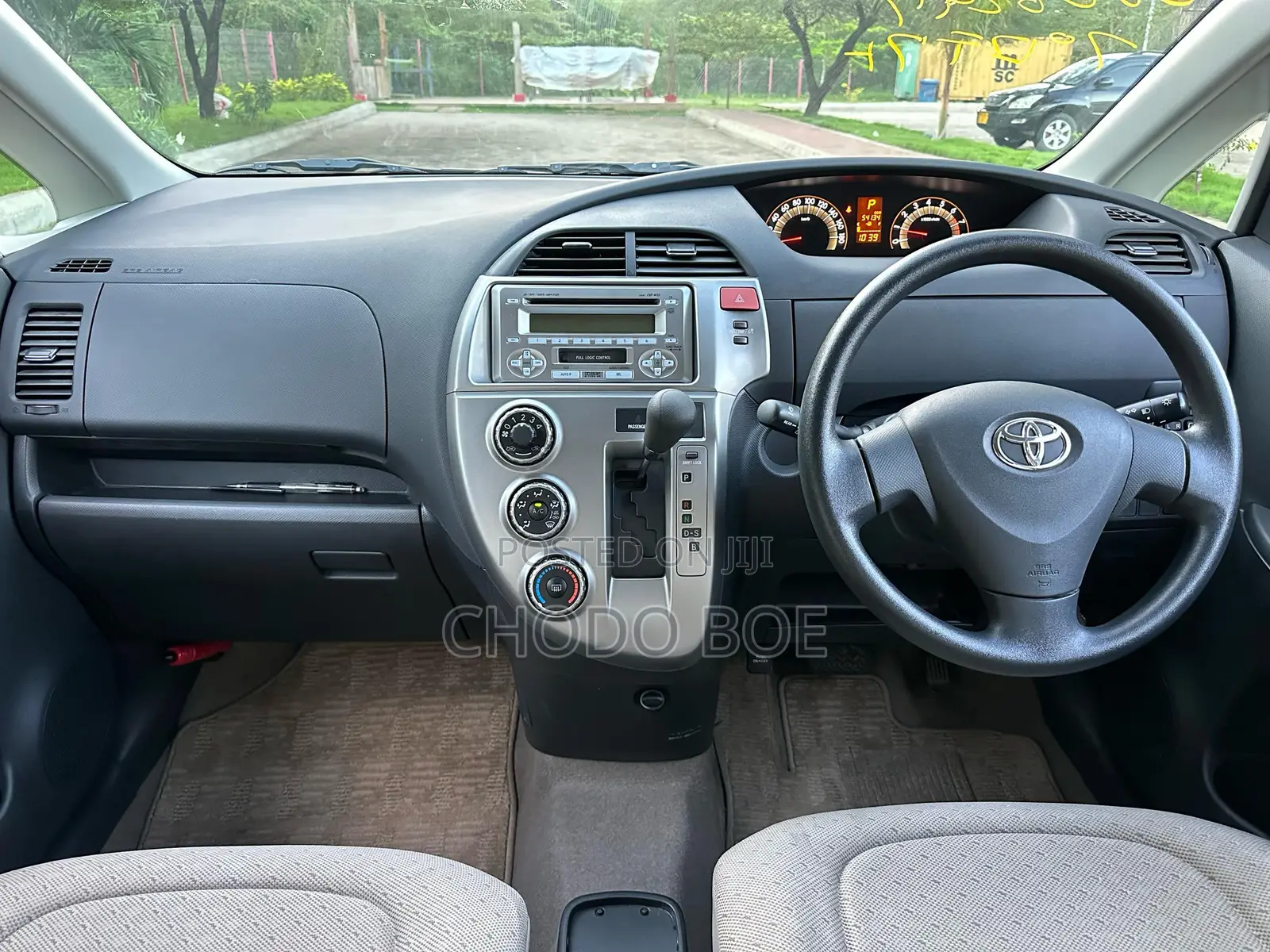 Toyota Ractis 2005 Silver