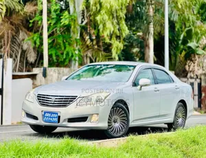 Toyota Crown 2008 Silver