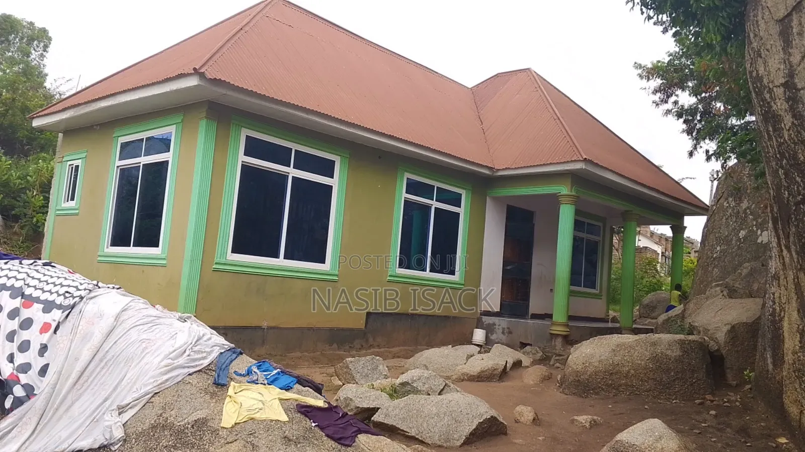 Furnished 2bdrm House in Mkolani for sale