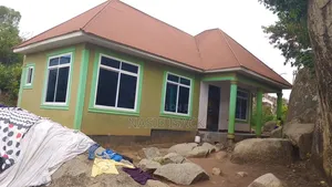 Furnished 2bdrm House in Mkolani for sale