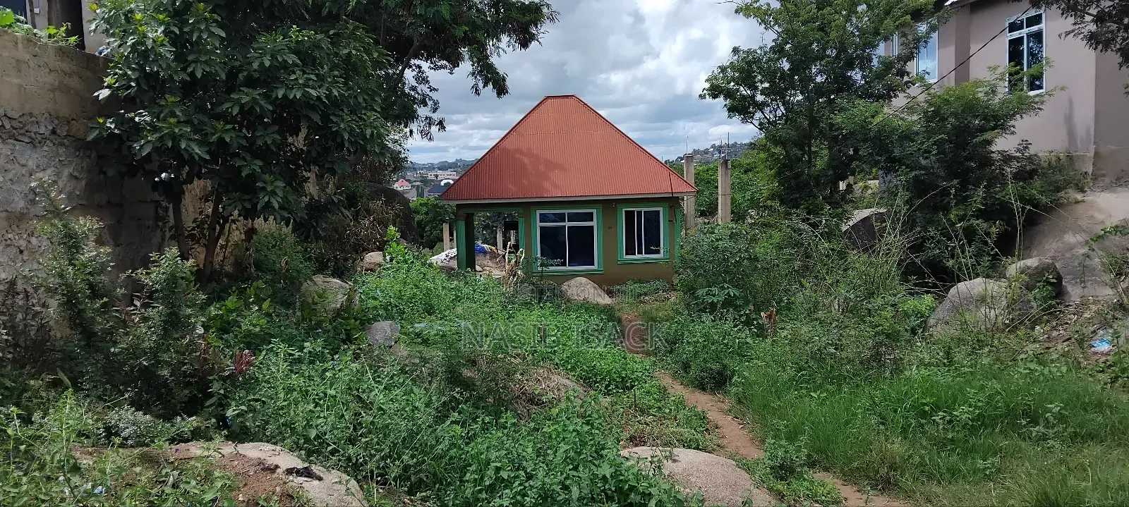 Furnished 2bdrm House in Mkolani for sale