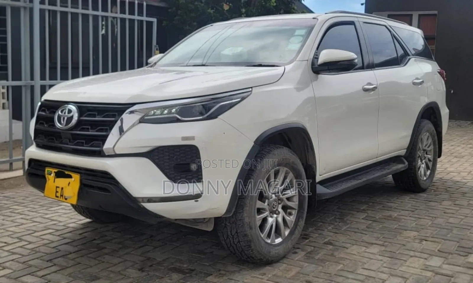 Toyota Fortuner 2021 White