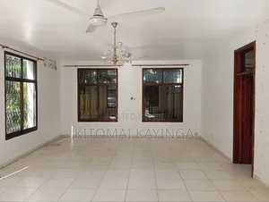 4bdrm House in Ada Estate for rent