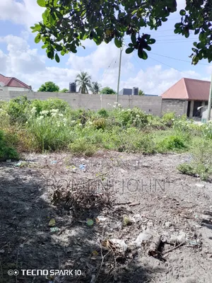 Kiwanja Sqmita 500 Kinauzwa Milioni 12.5 Ukonga Bombambili.