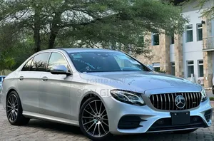 Mercedes-Benz E200 2017 Silver