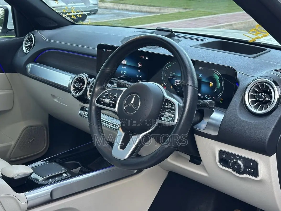 Mercedes-Benz GLB-Class GLB 200 d 2020 White