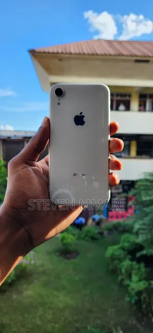 New Apple iPhone XR 128 GB White